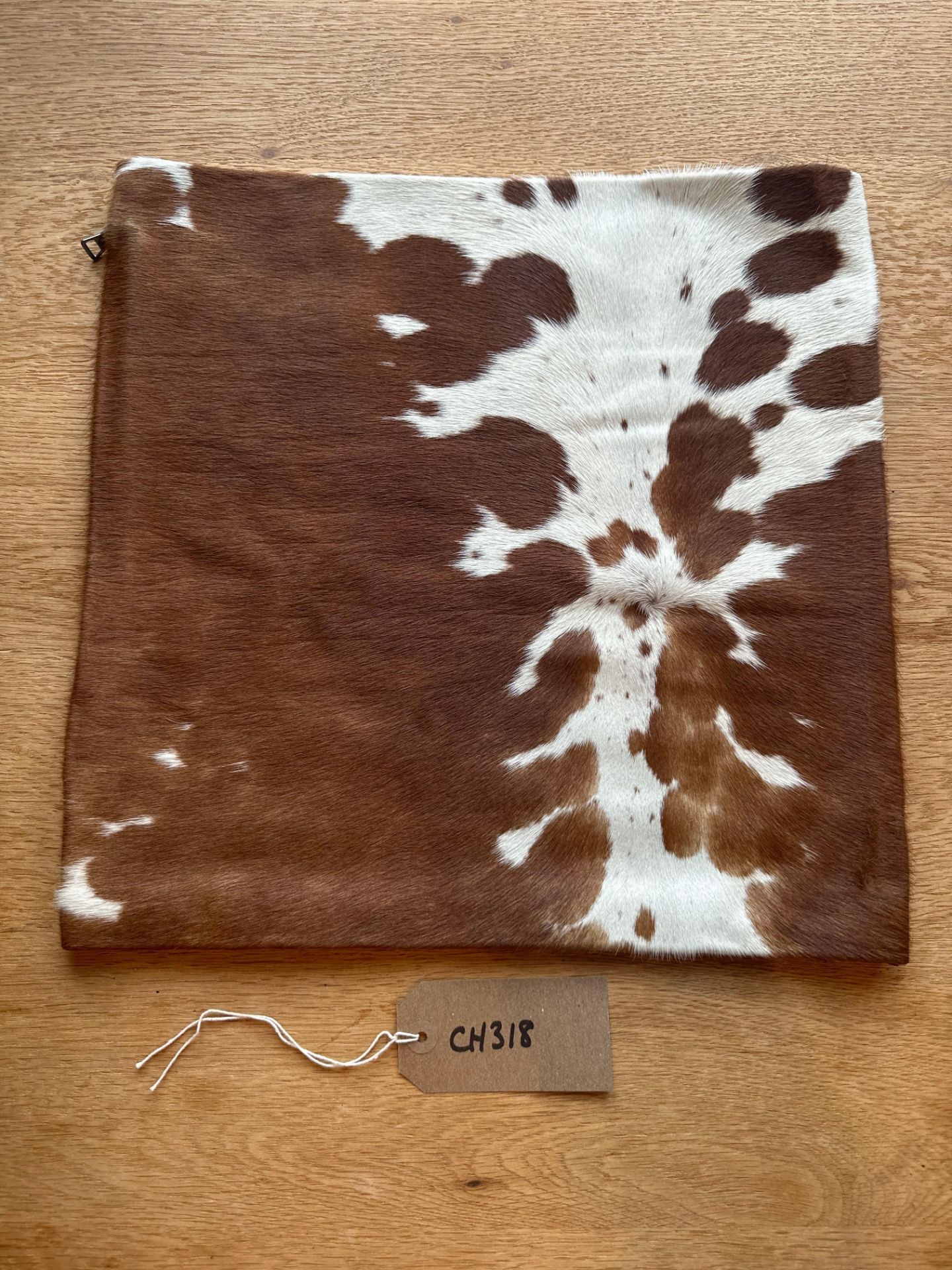 Cowhide Leather Cushion Cover 100% NaturalÂ Cowhide Leather Cushion Is Single-Sided And Rich In