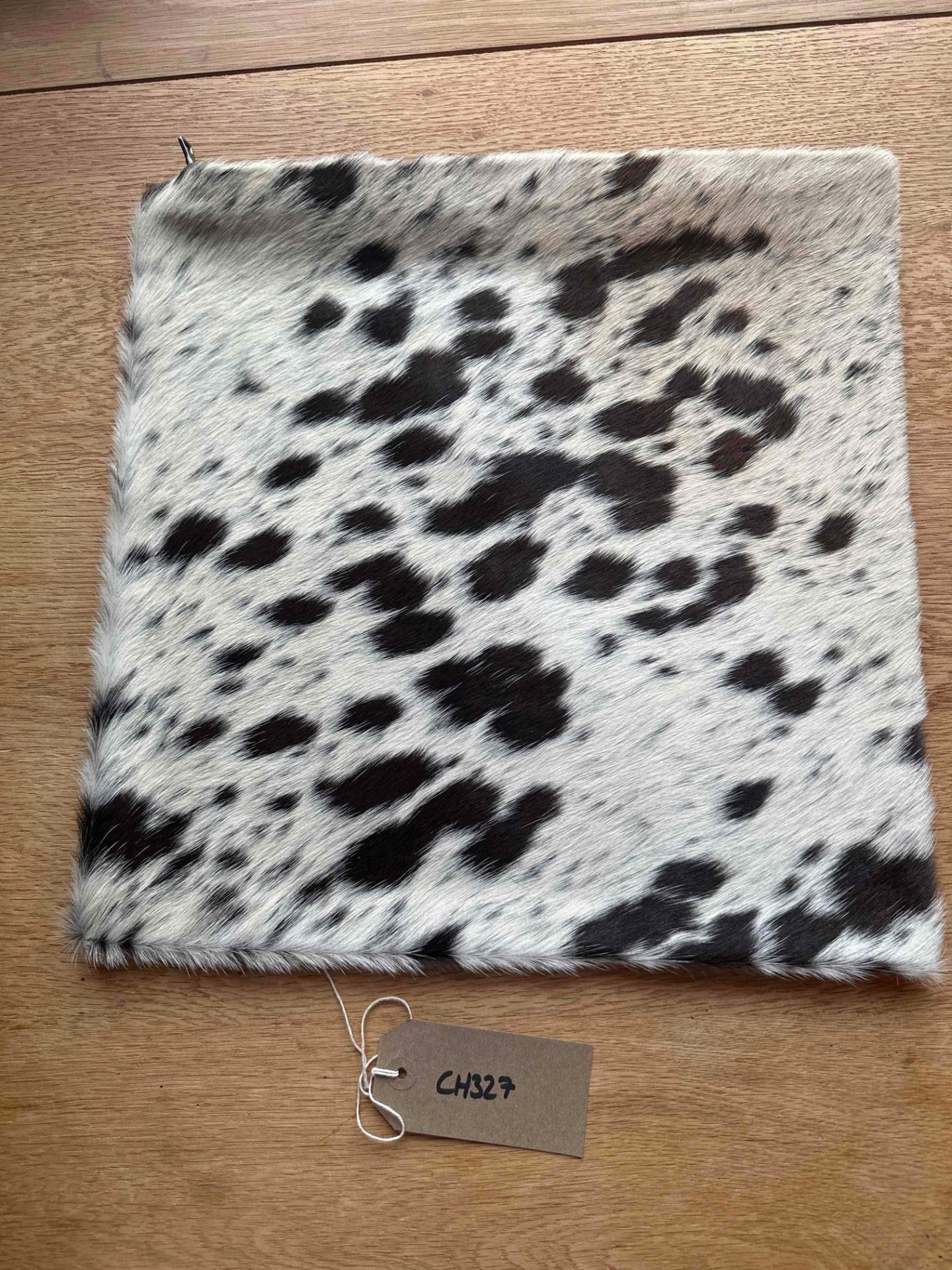 Cowhide Leather Cushion Cover 100% NaturalÂ Cowhide Leather Cushion Is Single-Sided And Rich In