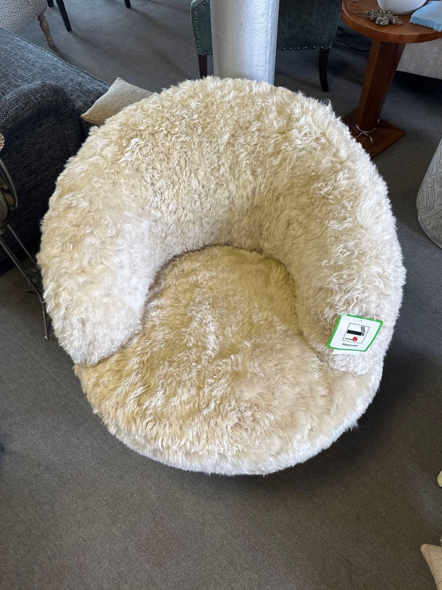 Sheepskin Swivel Chair â€“ Luxurious Comfort Meets Contemporary Design The Epitome Of Luxury And - Image 3 of 5