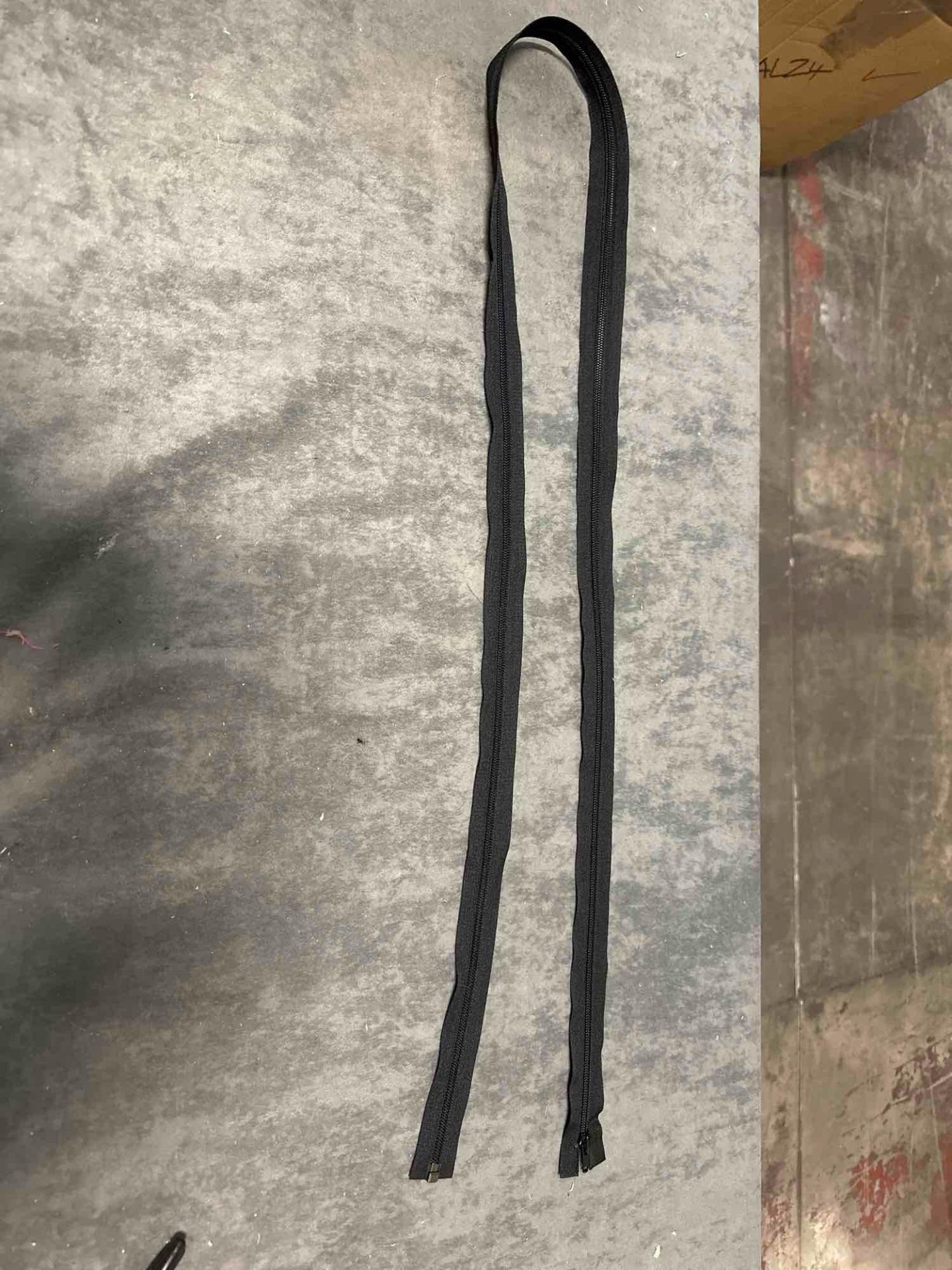 50 x Ykk Black Zips 162cm