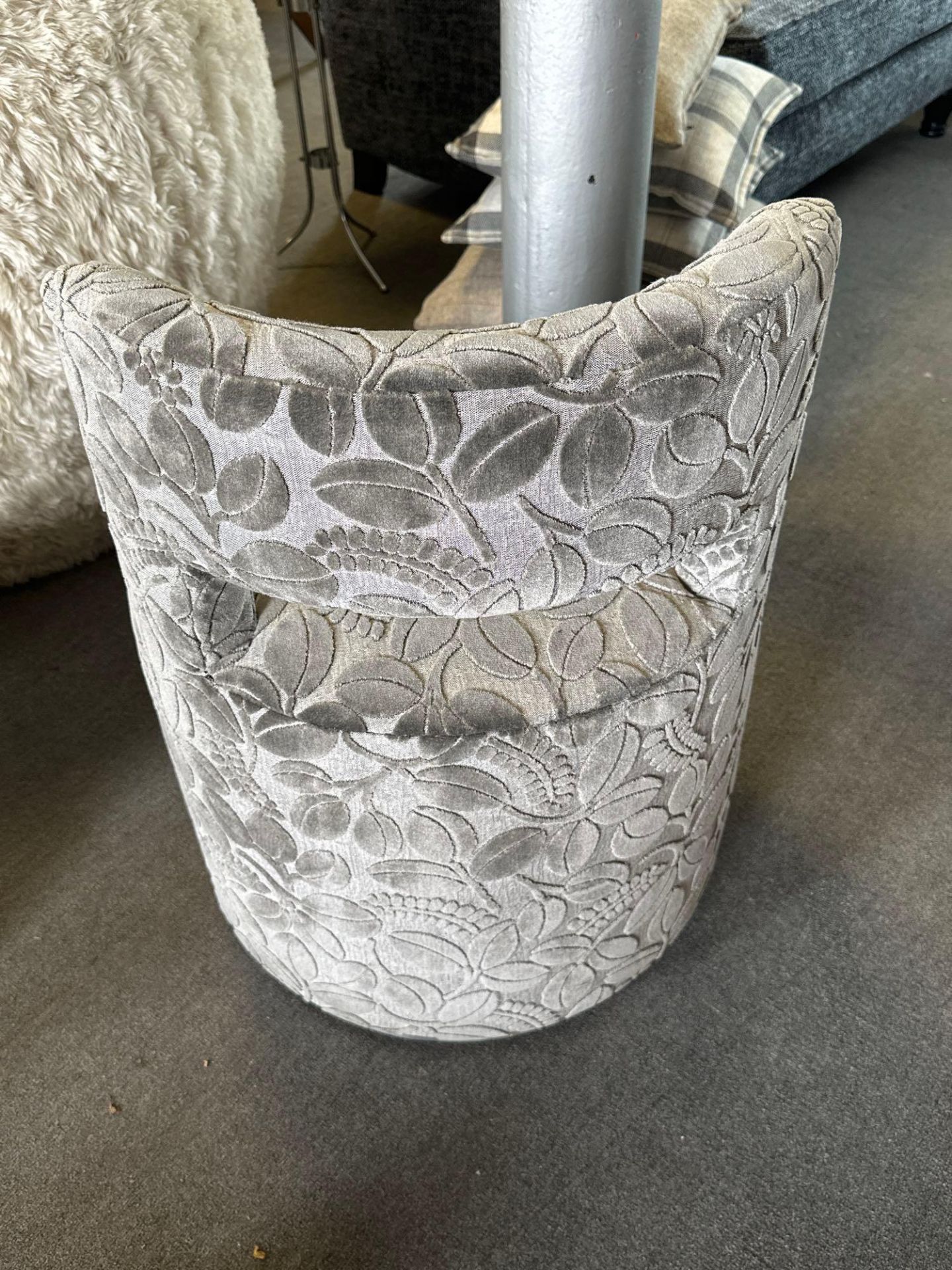 Salon Foyer Chair Upholstered In Designers Guild Fabric Calaggio Graphite A Gorgeous Leaf And Bud - Image 3 of 4
