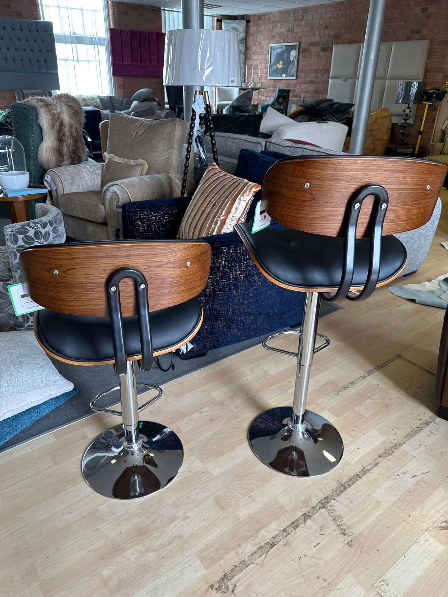 A Pair Of Wooden Gas Lift Bar Stool Black PU Leather Bar Stool With Chrome Base Featuring A Wooden - Image 4 of 5