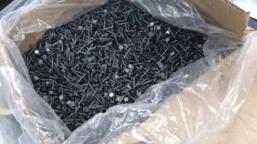 1 x Box 25mm Blued Barbed Clout Nails (original content 25kgs ) 19.40 kgs