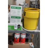 JANITORIAL SUPPLIES / PAPER TOWELS