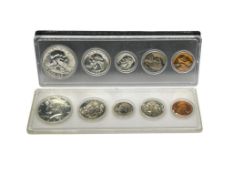 1958 AND 1969 U.S. PROOF SETS IN WHITMAN HOLDERS