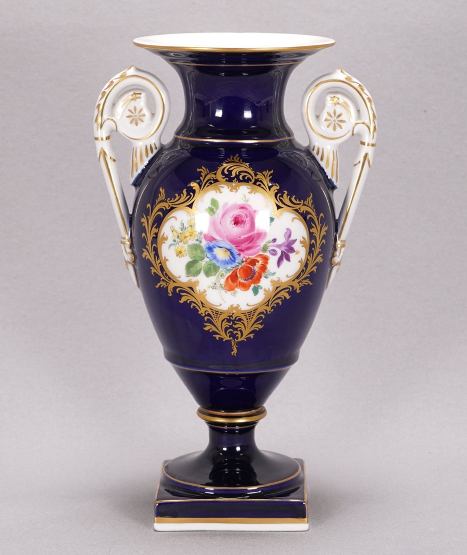 Cobalt vase Meissen