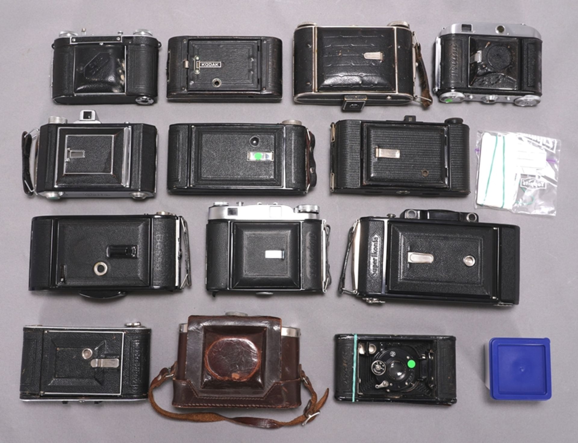 Collection of folding cameras - Image 6 of 6