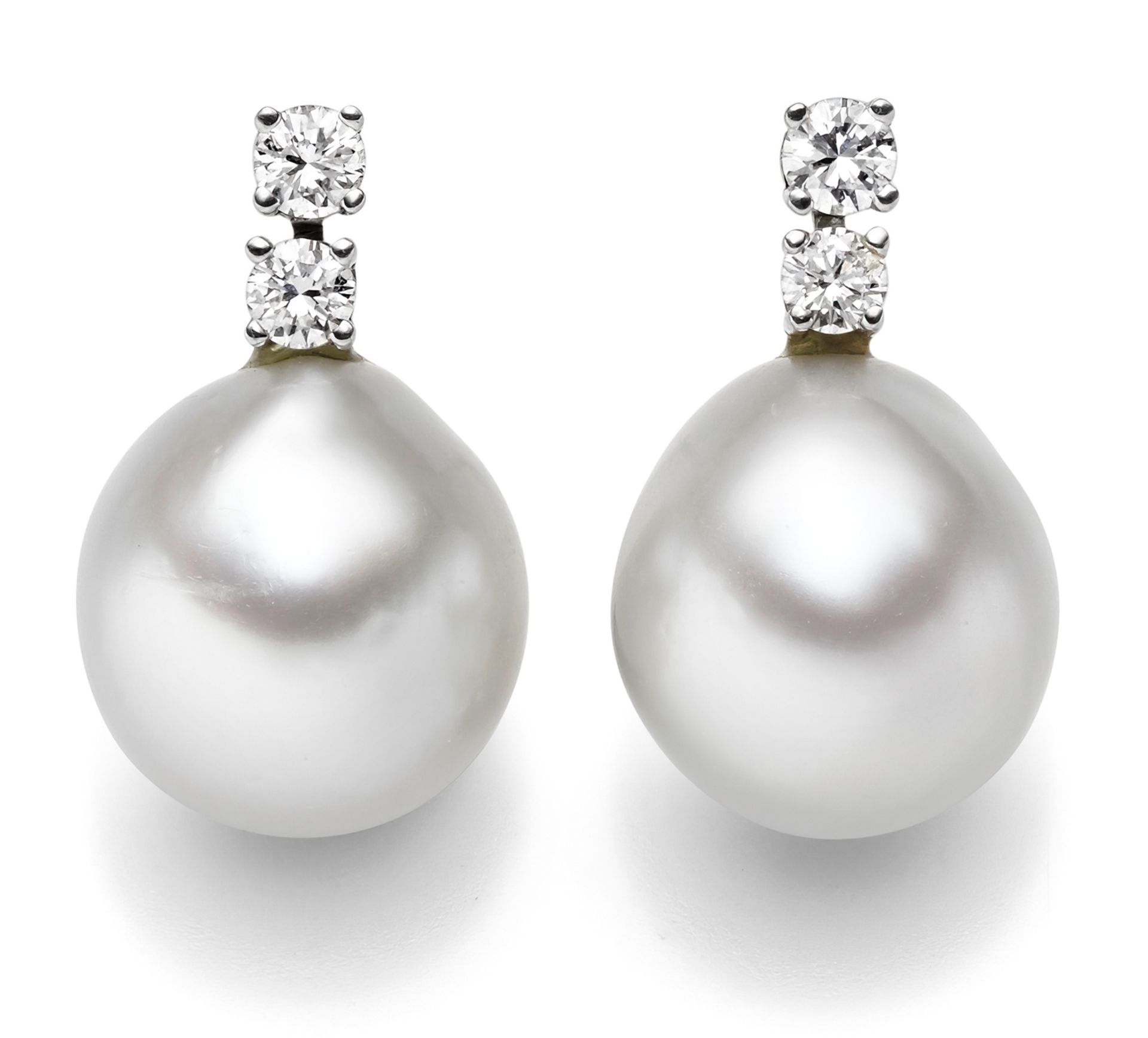 Pair of South Sea pear earrings with diamonds