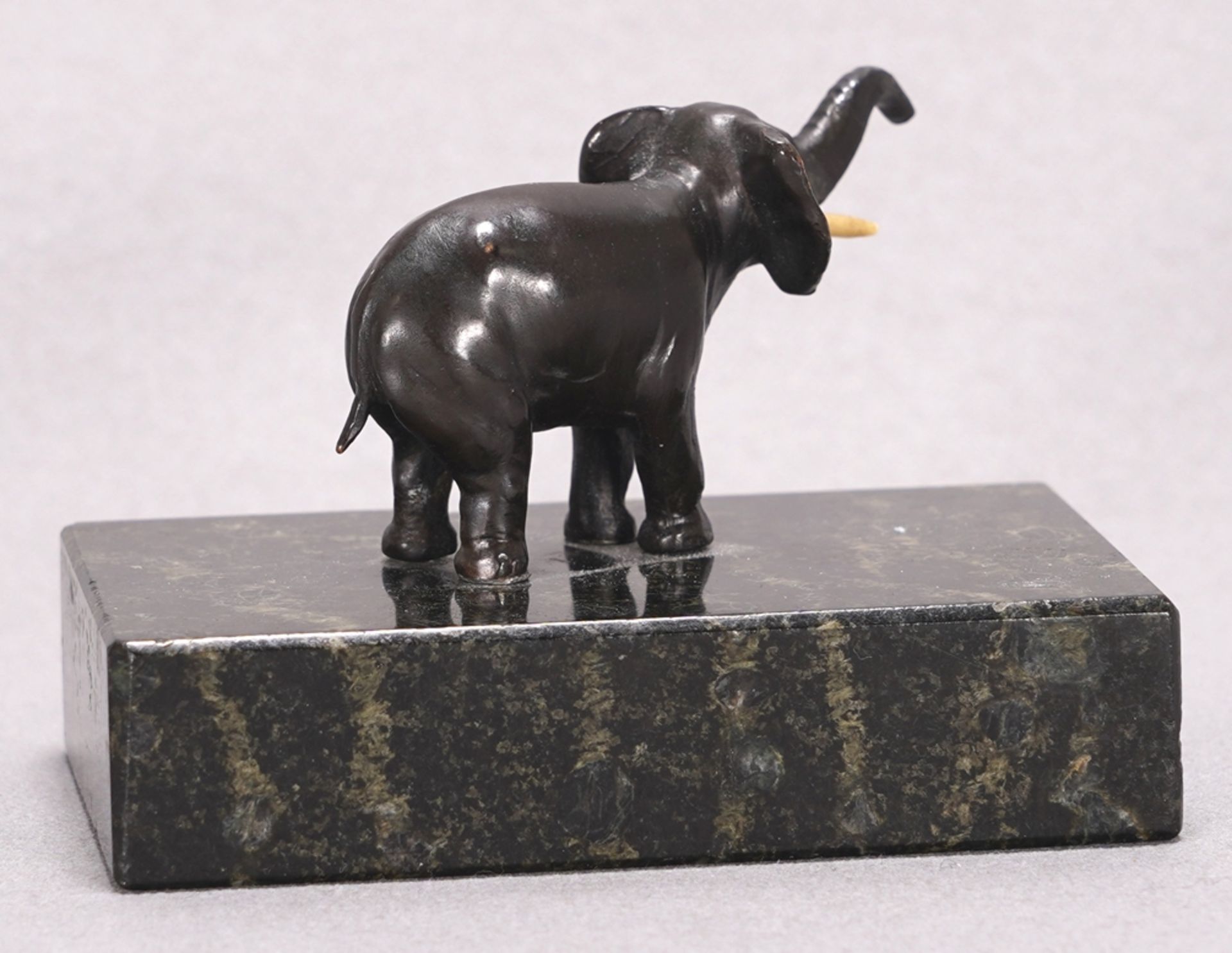 Bronzeelefant - Bild 2 aus 3