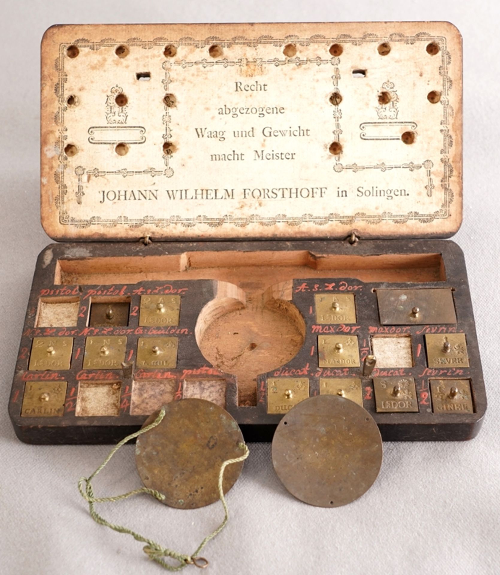 Coin scales and coin weights - Image 2 of 6