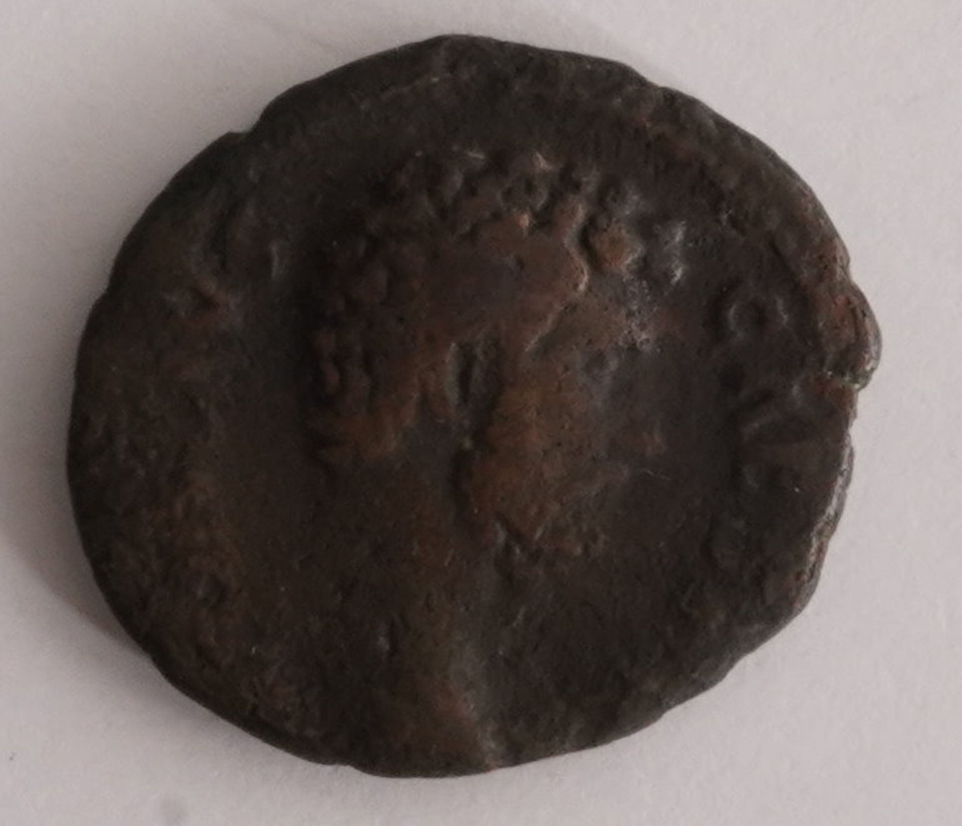 Neun römische Münzen - Bild 3 aus 4