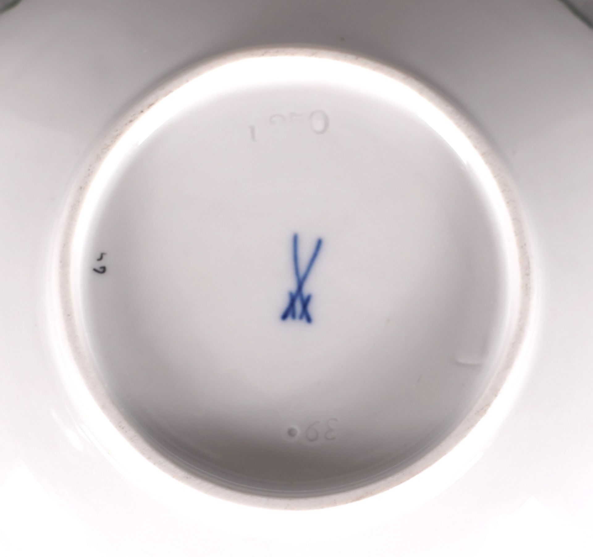 Six Meissen soup bowls - Image 3 of 7