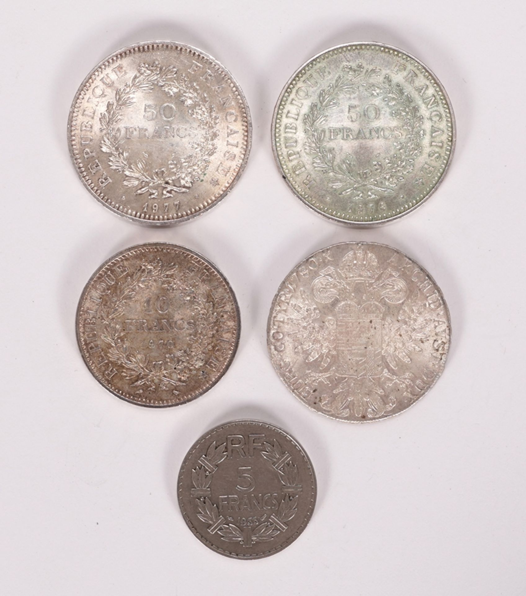 Fünf Münzen