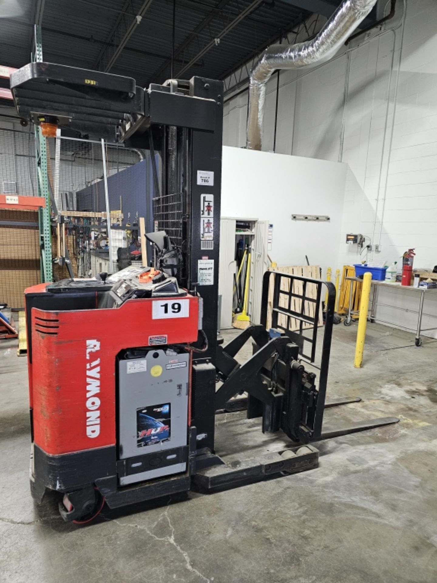 Raymond Stand- Up Electric Reach Truck