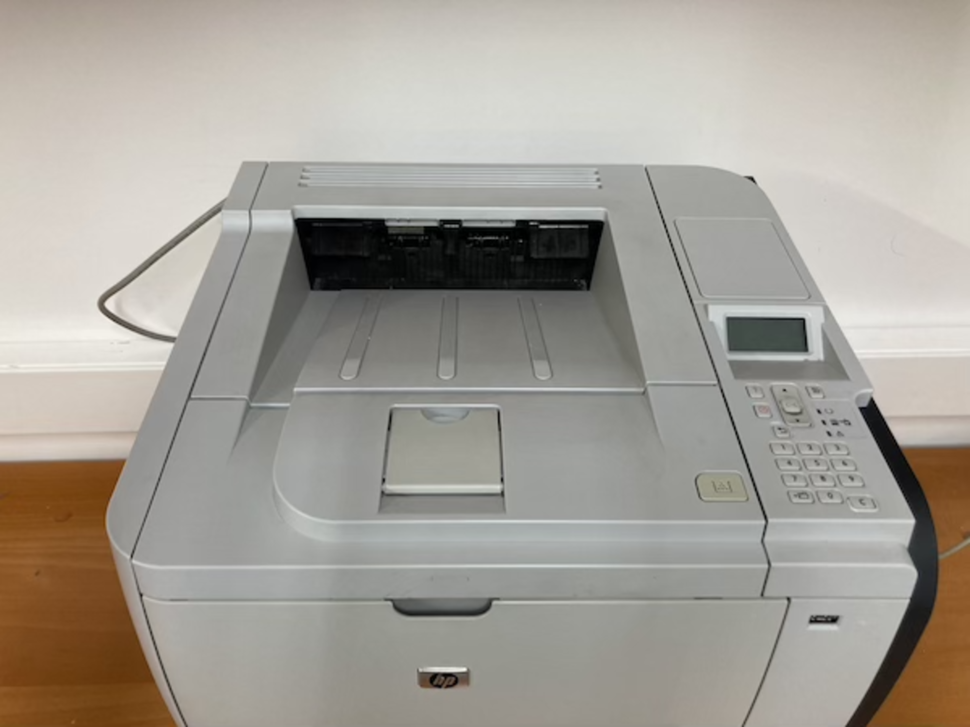 HP Colour LaserJet 5550dn multifunction printer - Image 3 of 4
