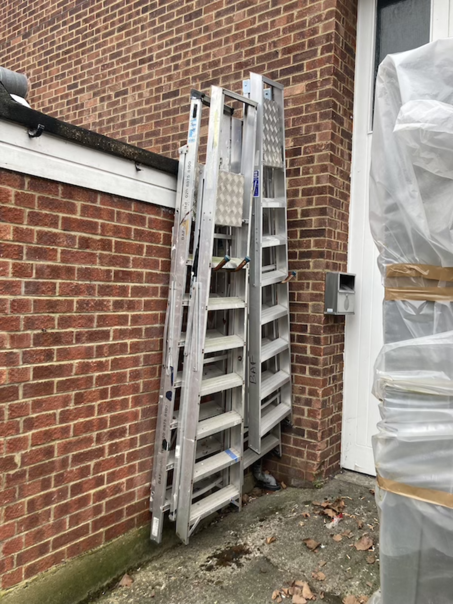 4 x step ladders, various sizes, as lotted