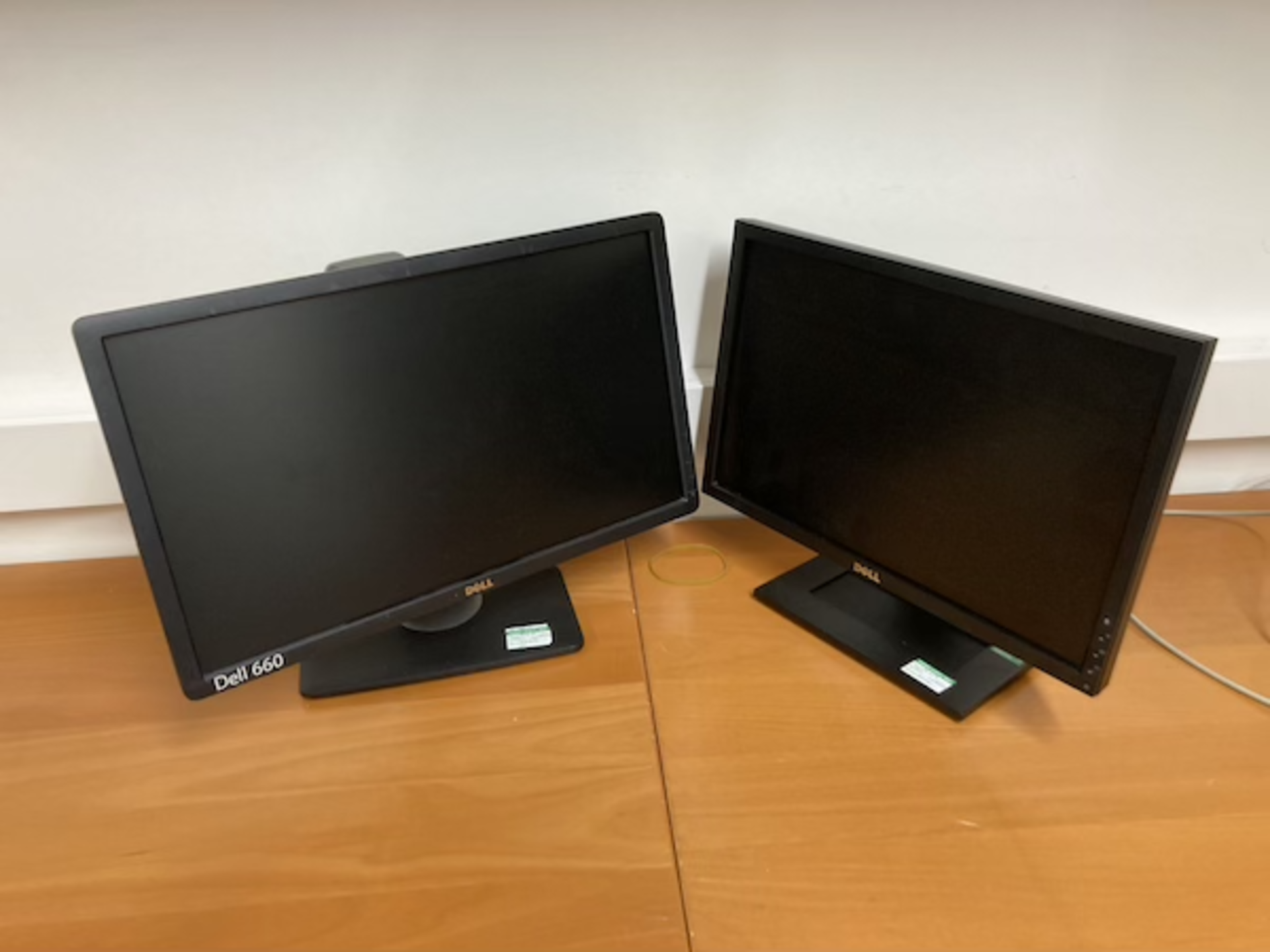 Dell 660 21" monitor and Dell 19" monitor - Image 2 of 4