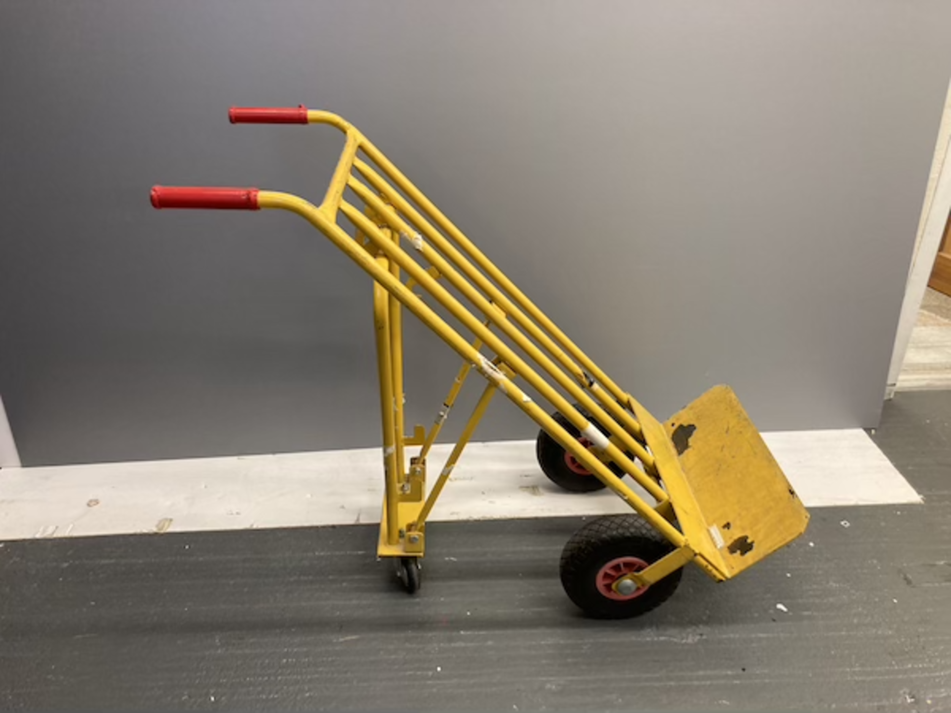 Steel heavy duty three way trolley - Image 2 of 2