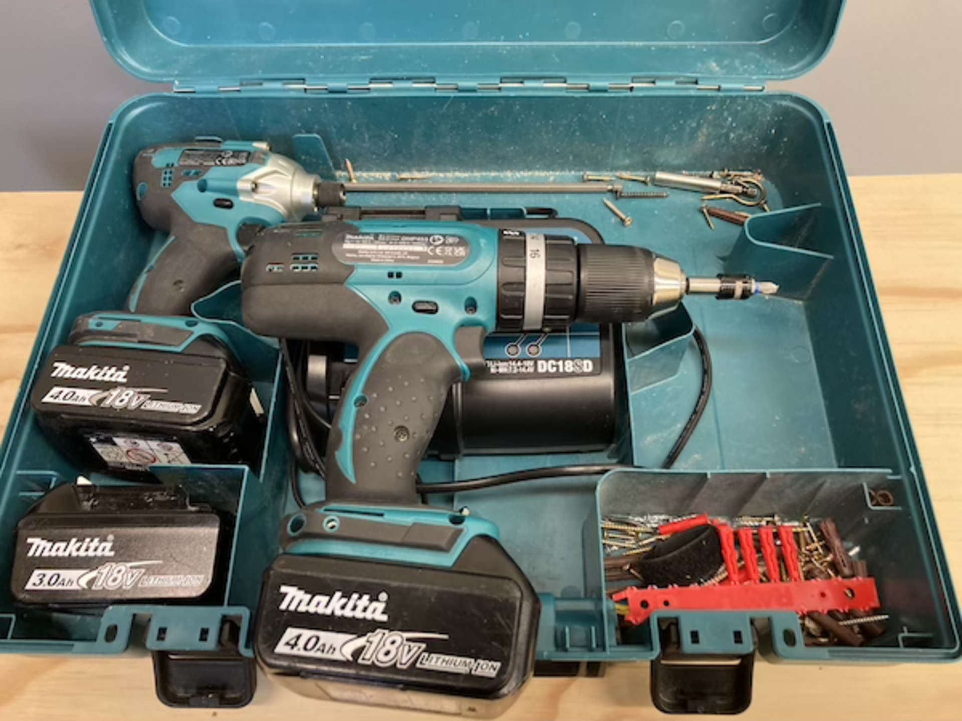 Makita DLX2336S cordless combo kit, comprising: DHP453 combi drill and DTD156 impact driver - Image 3 of 4
