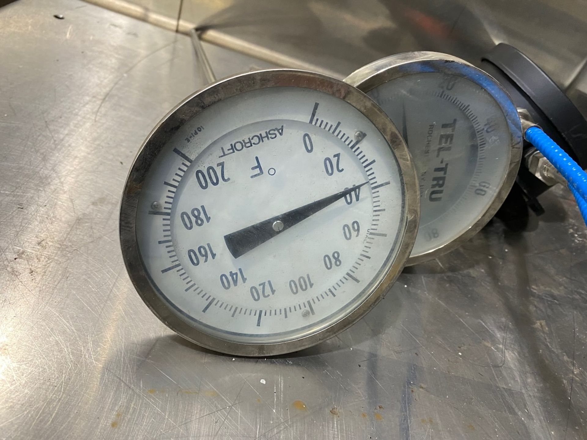 Lot of Pressure and Temperature Gauges - Image 6 of 9
