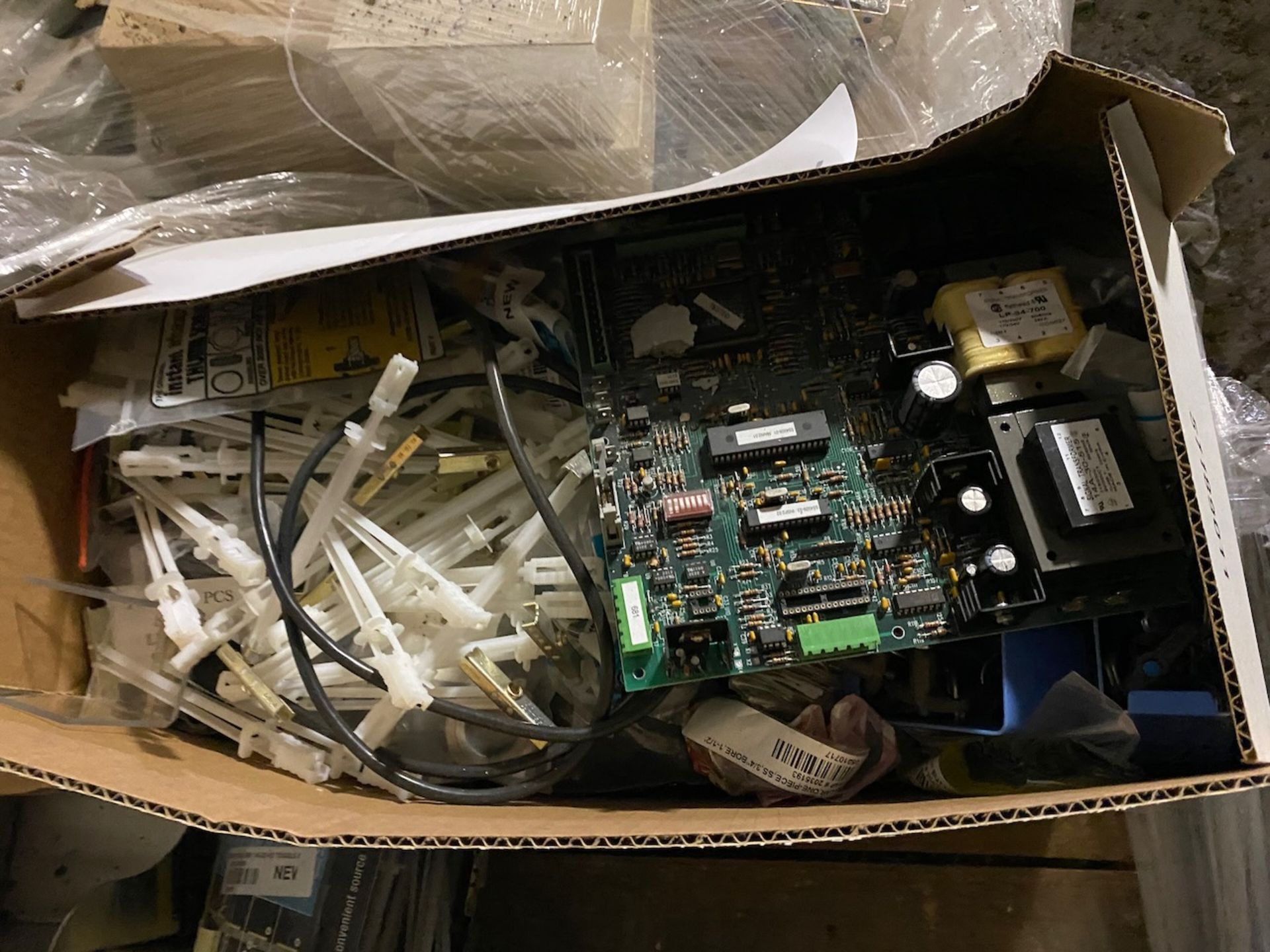Pallet of parts - Image 4 of 5