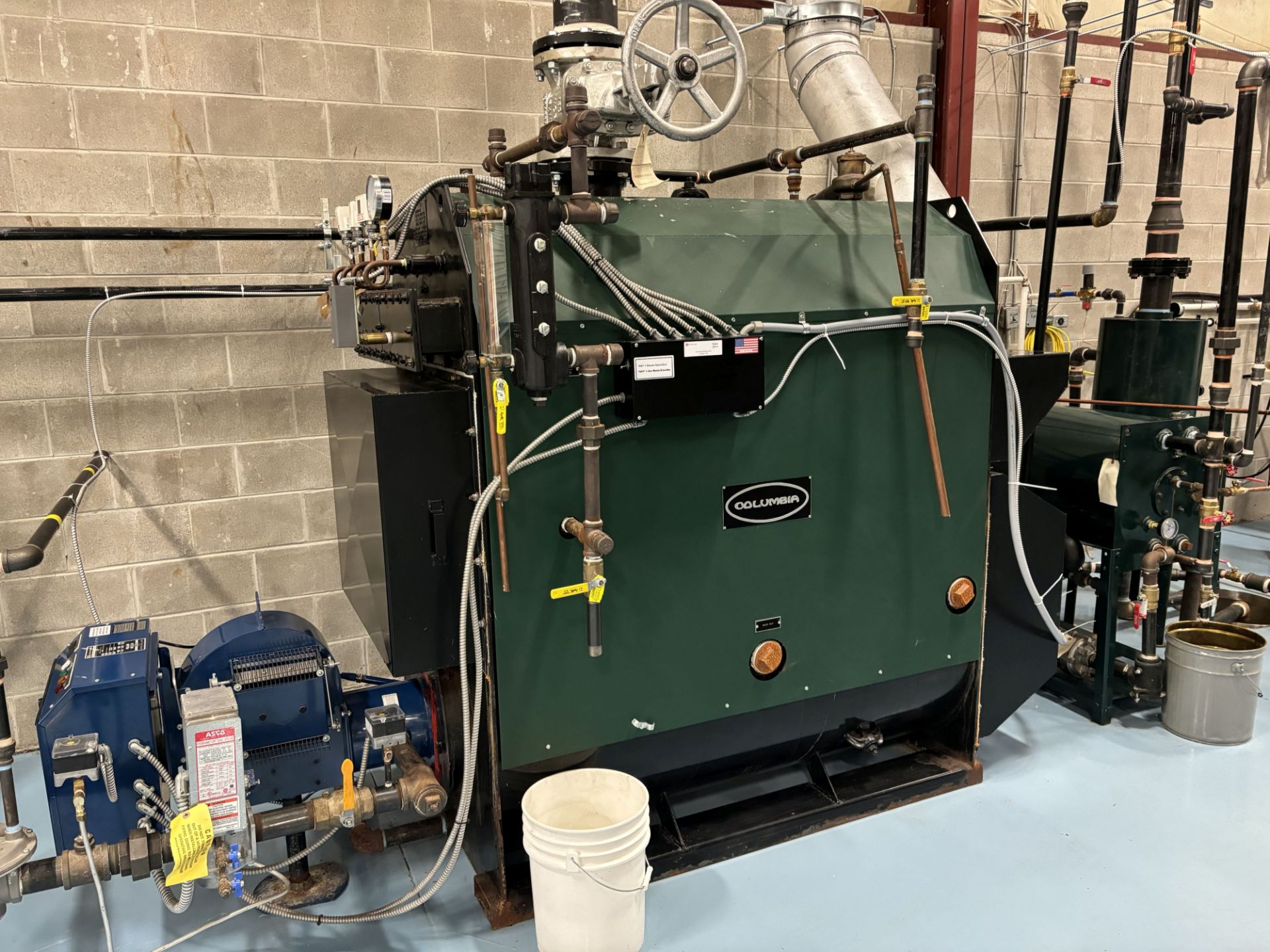 60HP COLUMBIA STEAM BOILER - LOW PRESSURE SYSTEM WITH CRN & NAT'L BD # - NATURAL GAS - MODEL MPH-60