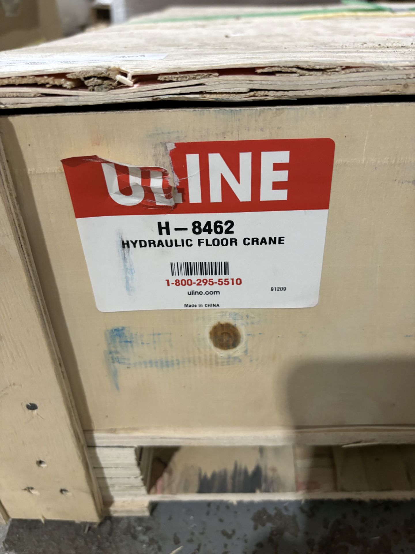 Hydraulic Floor Crane - Uline Model H-8462 New in OEM Crate - Image 4 of 4