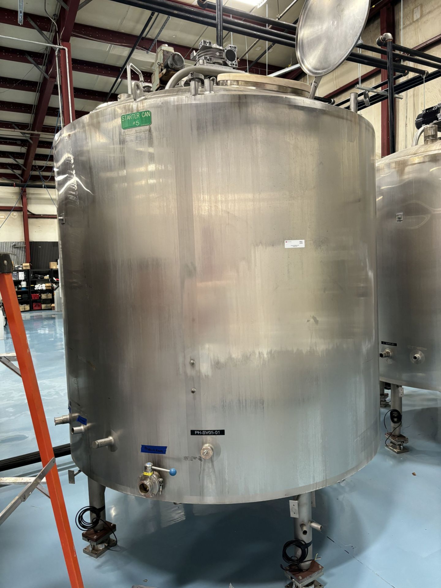 1000 GALLON STAINLESS STEEL JACKETED TANK WITH AGITATOR & BRAND NEW LOAD CELLS & NEW MOTOR & GEARBOX