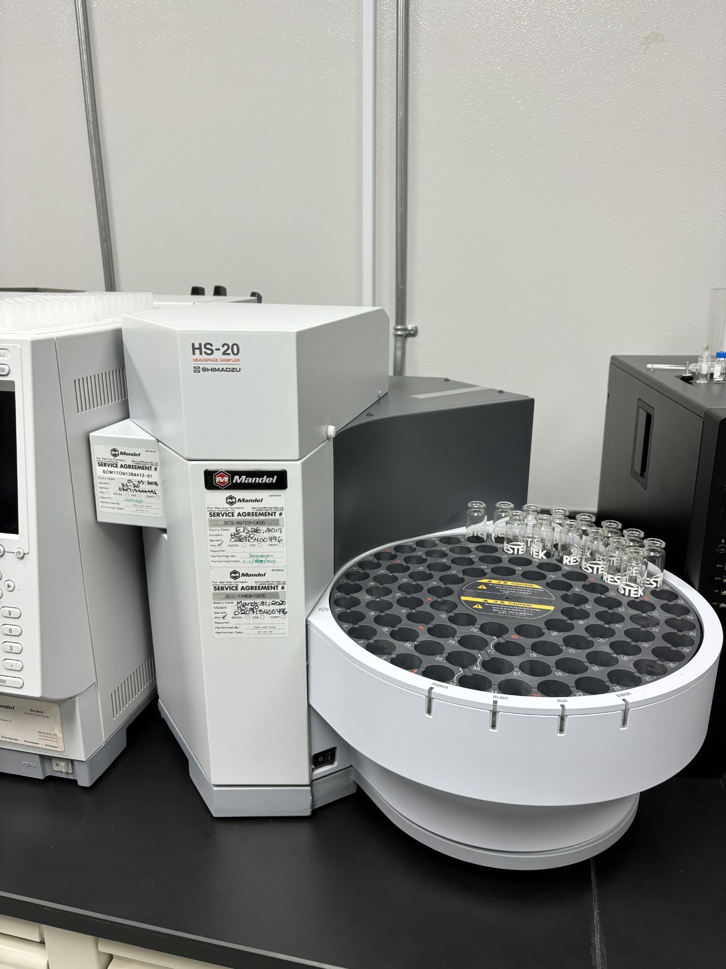 Shimadzu Gas Chromatograph - Mass Spectrometer Model GCMS QP2010SE - Image 4 of 8