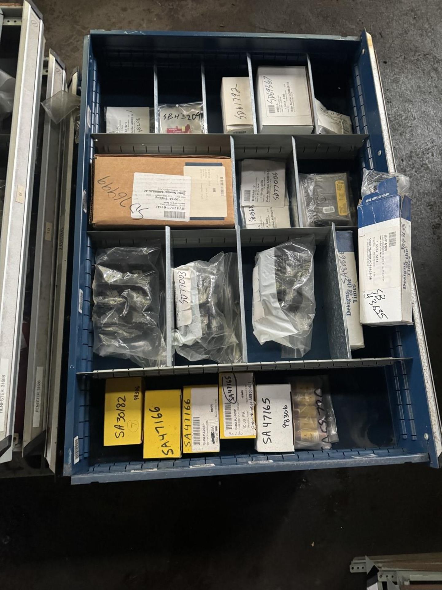 Pallet of part drawers - Image 15 of 21
