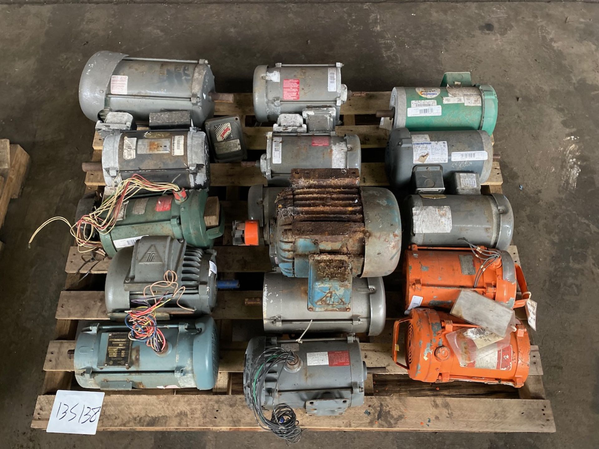 Pallet of 16 motors