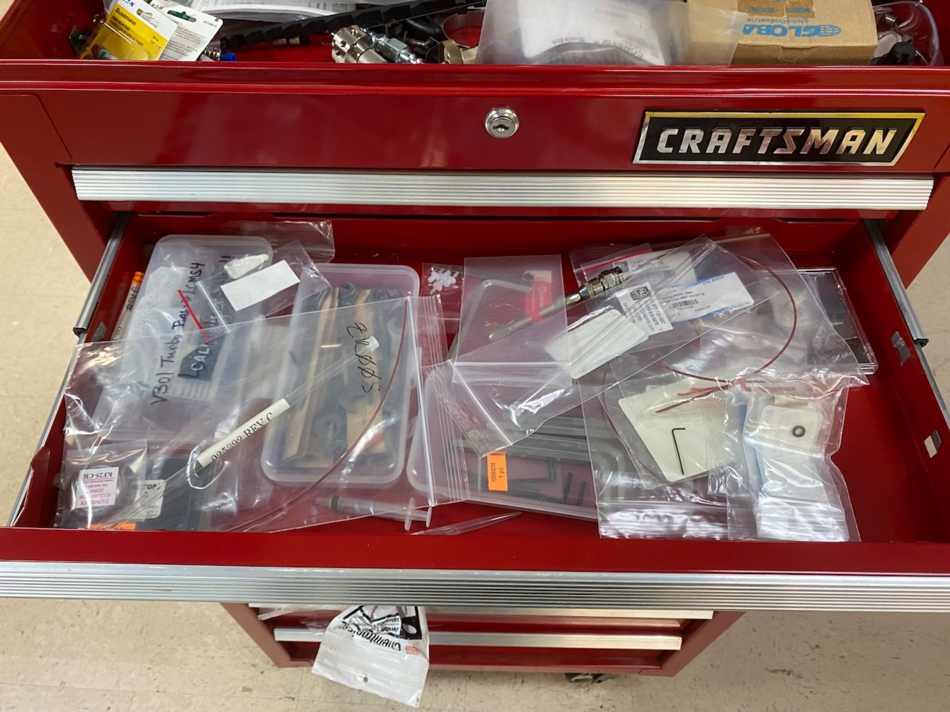 Craftsman eight drawer tool cabinet - Image 5 of 9