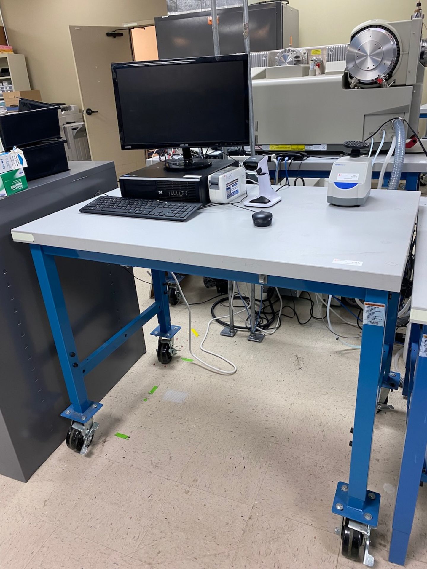 Lab Bench on casters