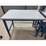 Lab bench