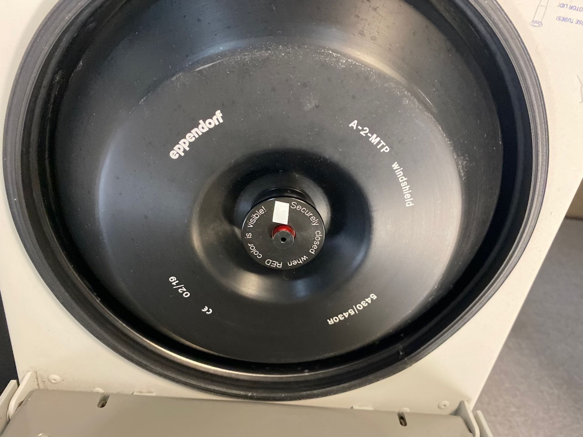 Eppendorf Centrifuge - Image 4 of 6