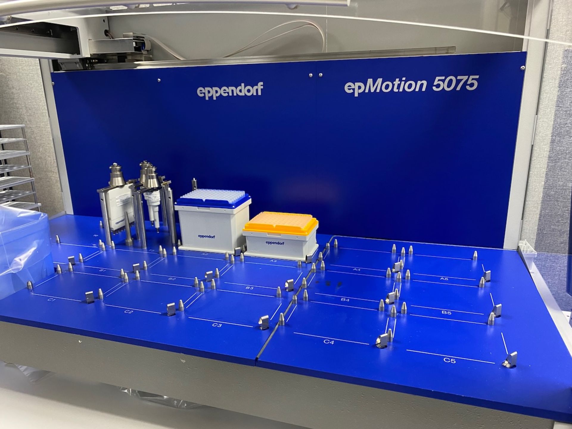 Eppendorf Epmotion 5075 Liquid Handler - Image 5 of 6