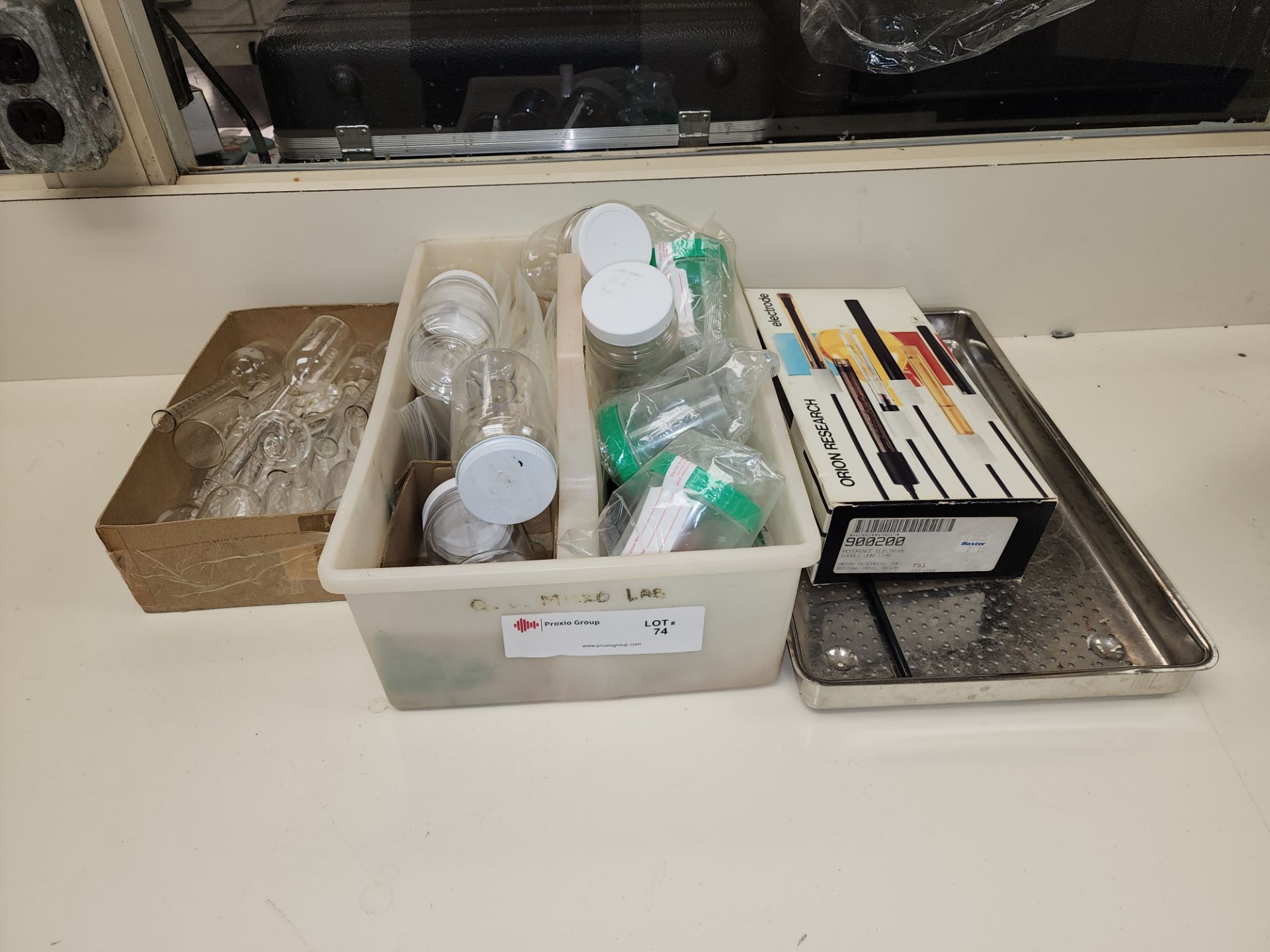 Lot Lab pipettes