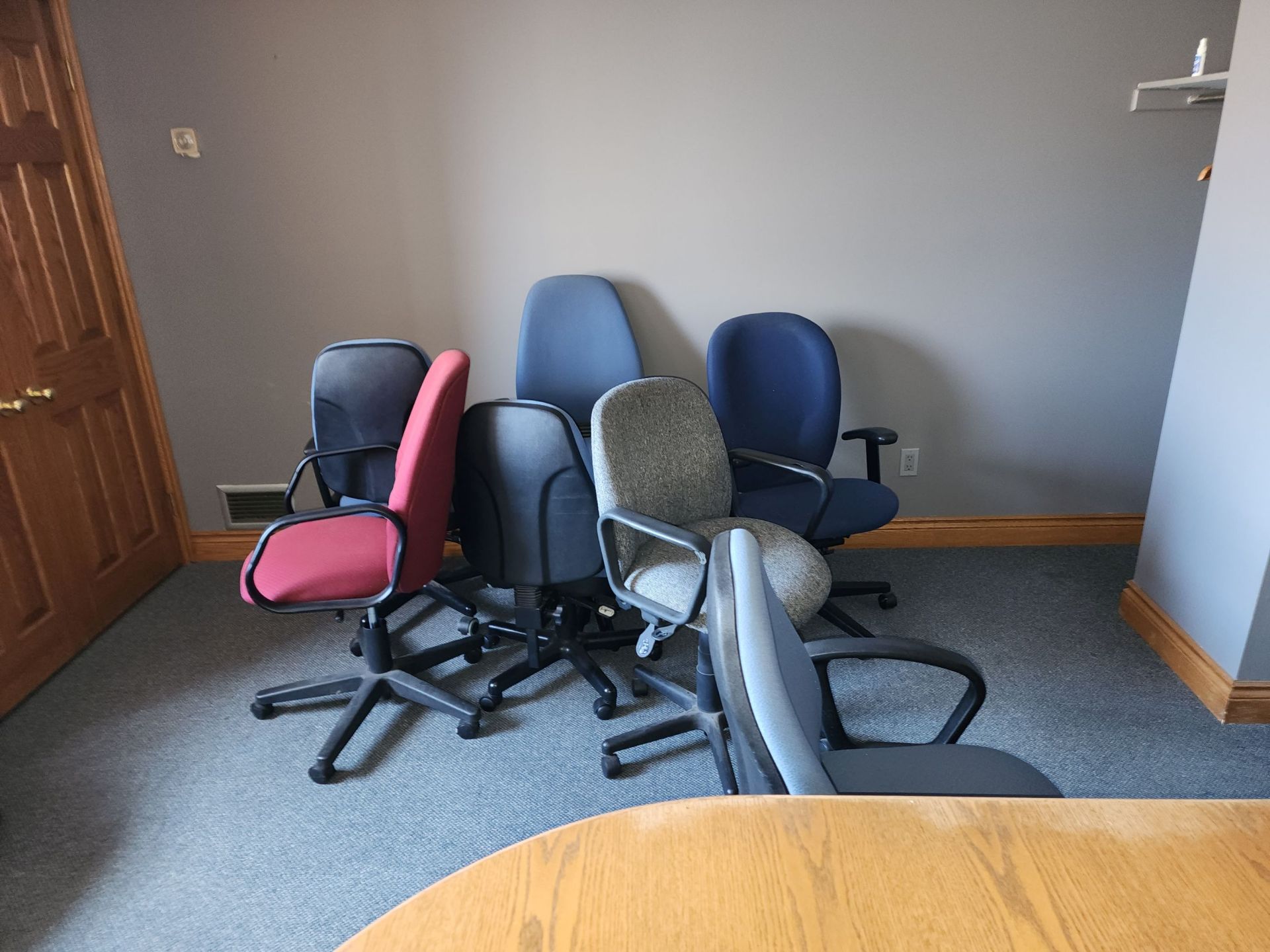 Conference Room Table & Chairs - Image 3 of 3