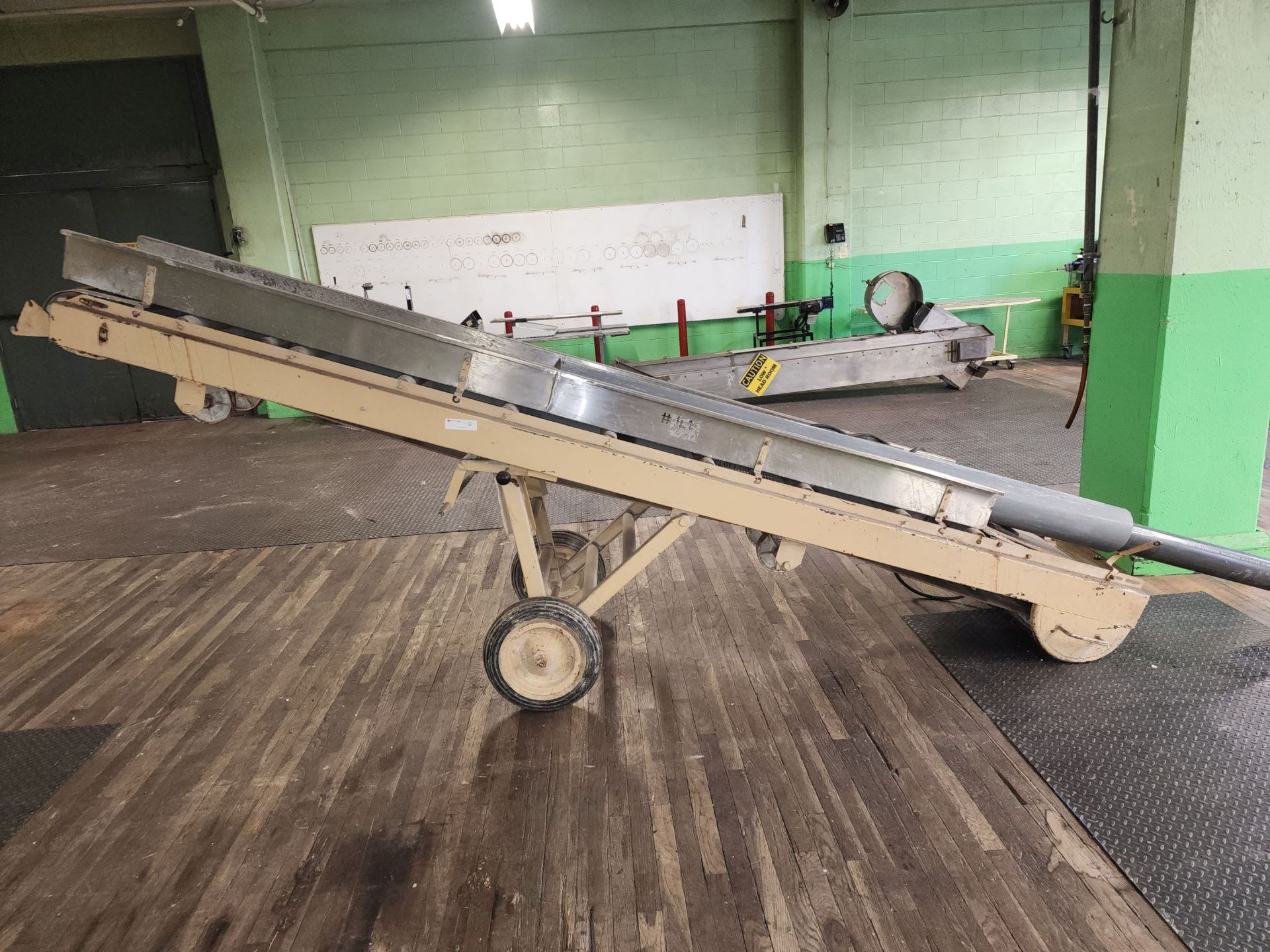 Mobile Inclined Conveyor