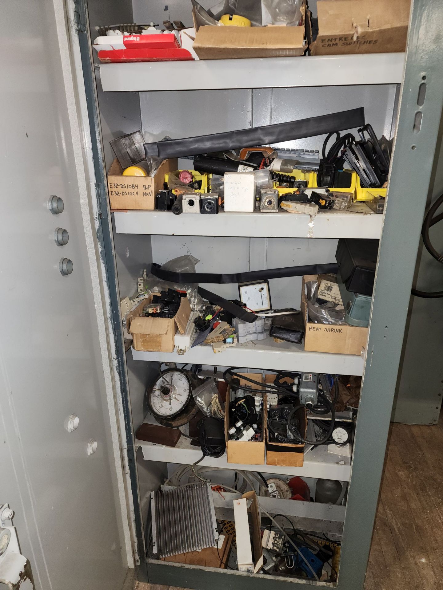 Steel Cabinet with contents - Image 2 of 5