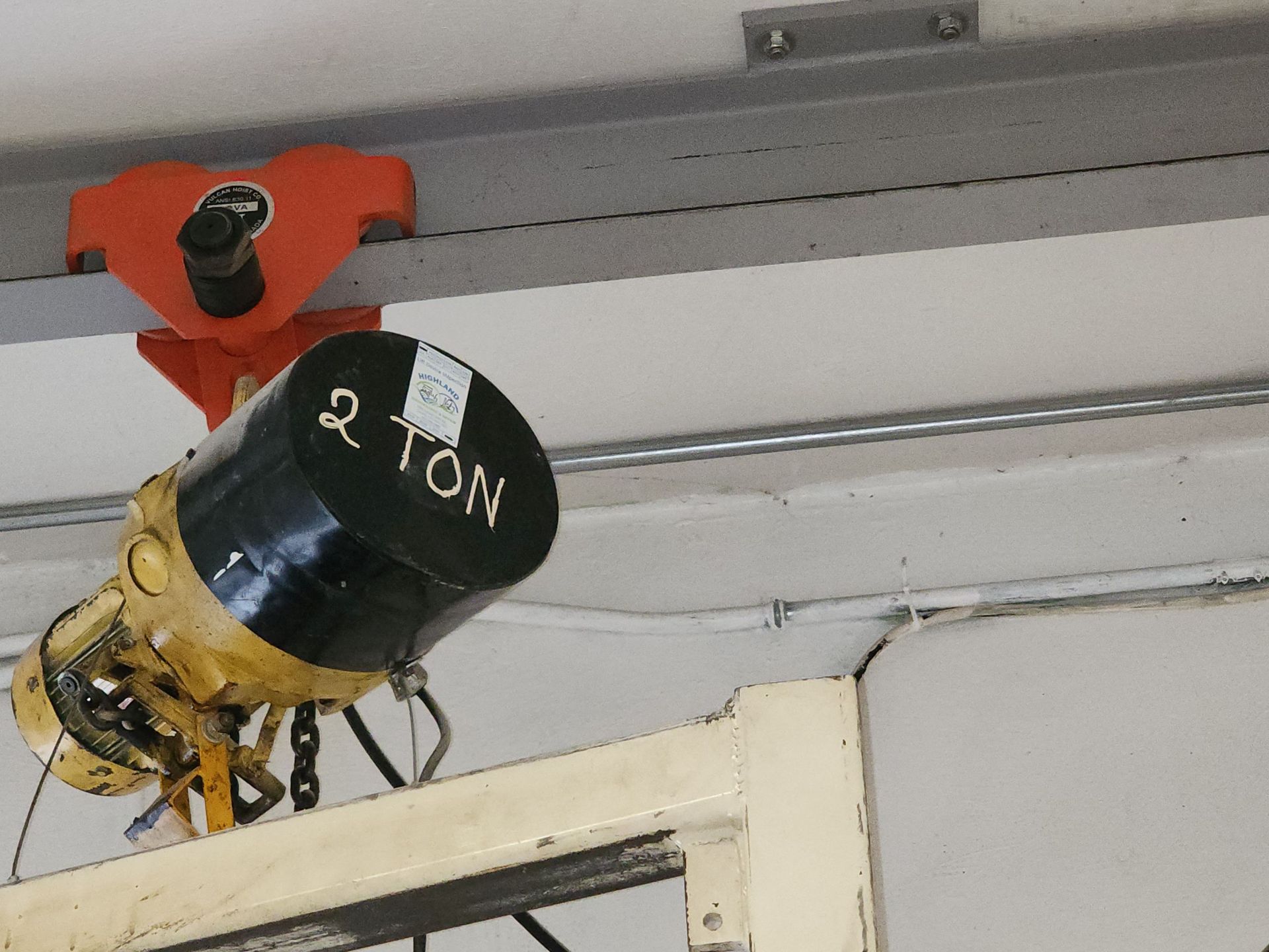 Electric Hoist with lifting frame - Image 4 of 7