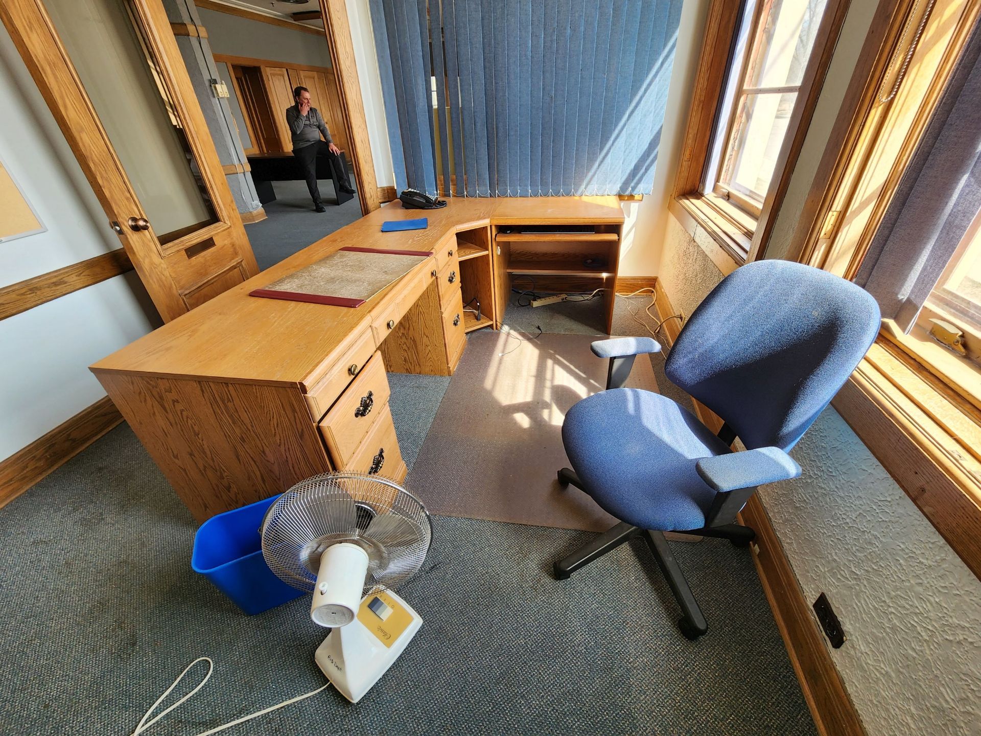 Lot of Office Furniture - Image 3 of 4