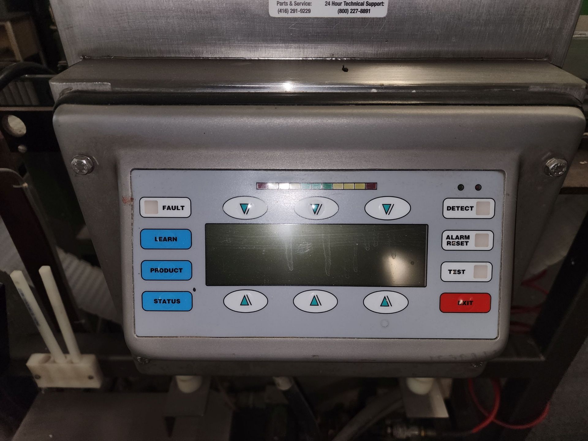 Thermo-Electron (Goring-Kerr) Metal Detector - Image 10 of 10