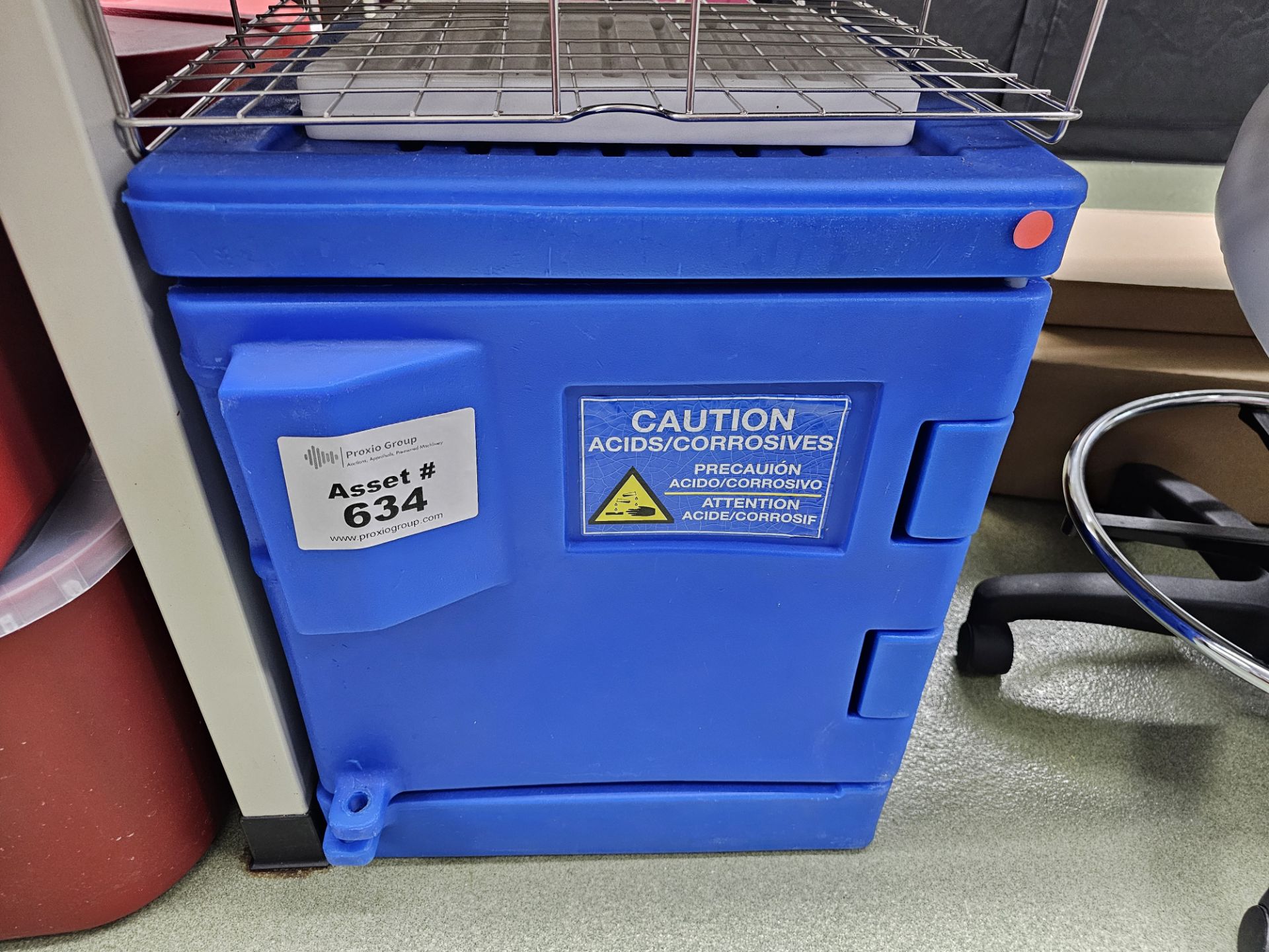 Eagle acid storage box