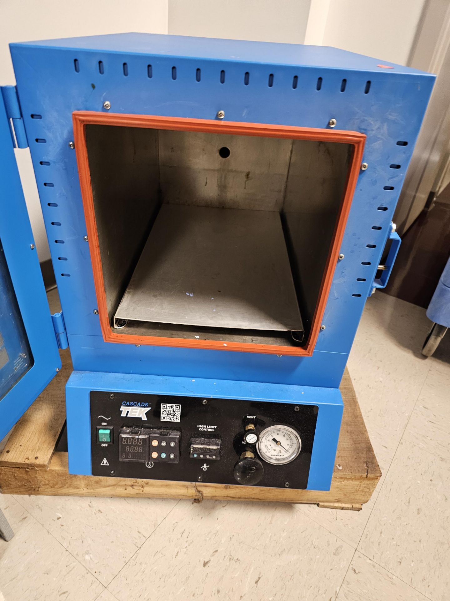 Cascade Tek Vacuum Oven - Image 2 of 4