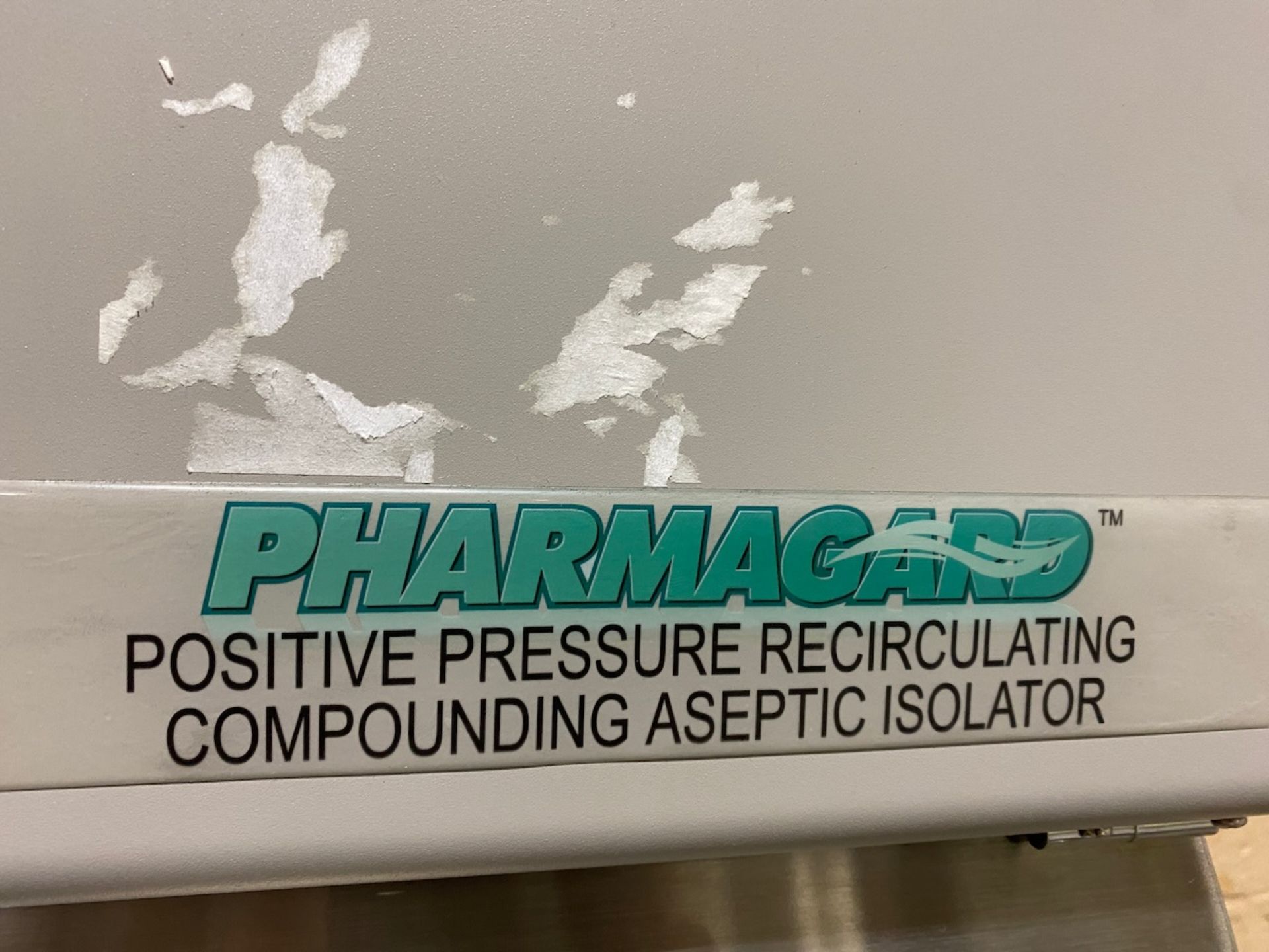 Nuaire PharmaGard aseptic glovebox. Model NU-PR797-400, made in 2007, 24" x 35" work area, 18" x 12" - Image 7 of 8