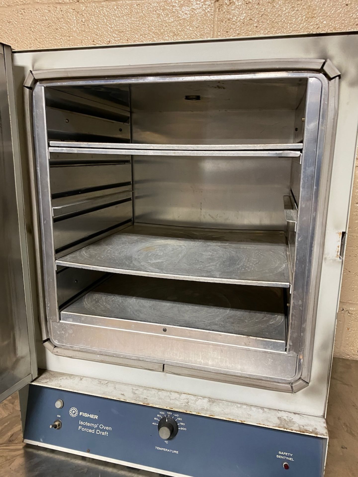 Fisher scientific Isotemp forced draft oven, model 412, made in 133, 15" x 16" x 16" tall - Image 2 of 4