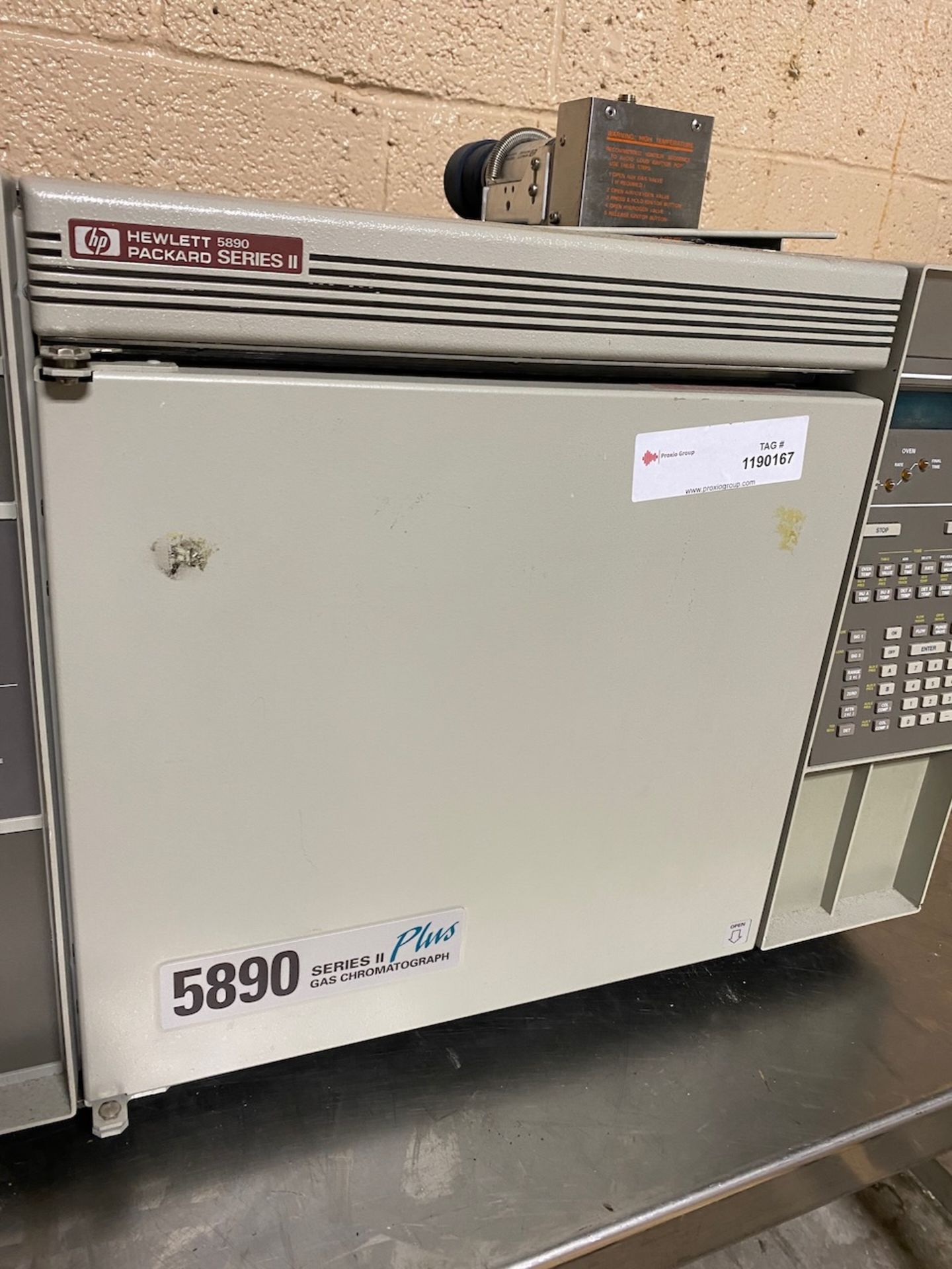 Hewlett Packard 5890 Series 2 Plus Gas chromatograph. {TAG:1190167} - Image 3 of 8