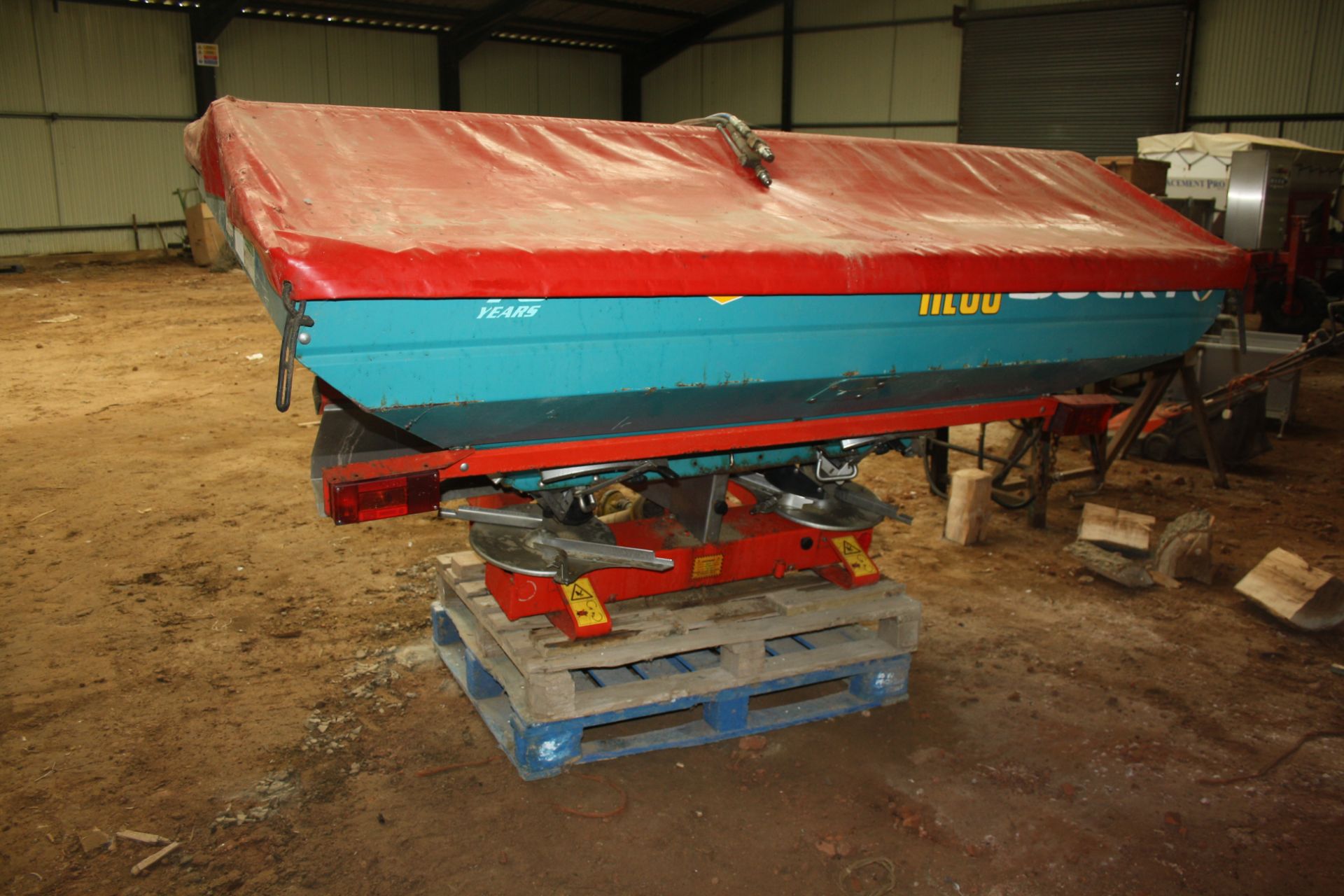(08) Reco Sulky DPX 24m twin disc fertiliser spreader with hopper cover Serial No: 08/DS-01-110, - Image 5 of 6