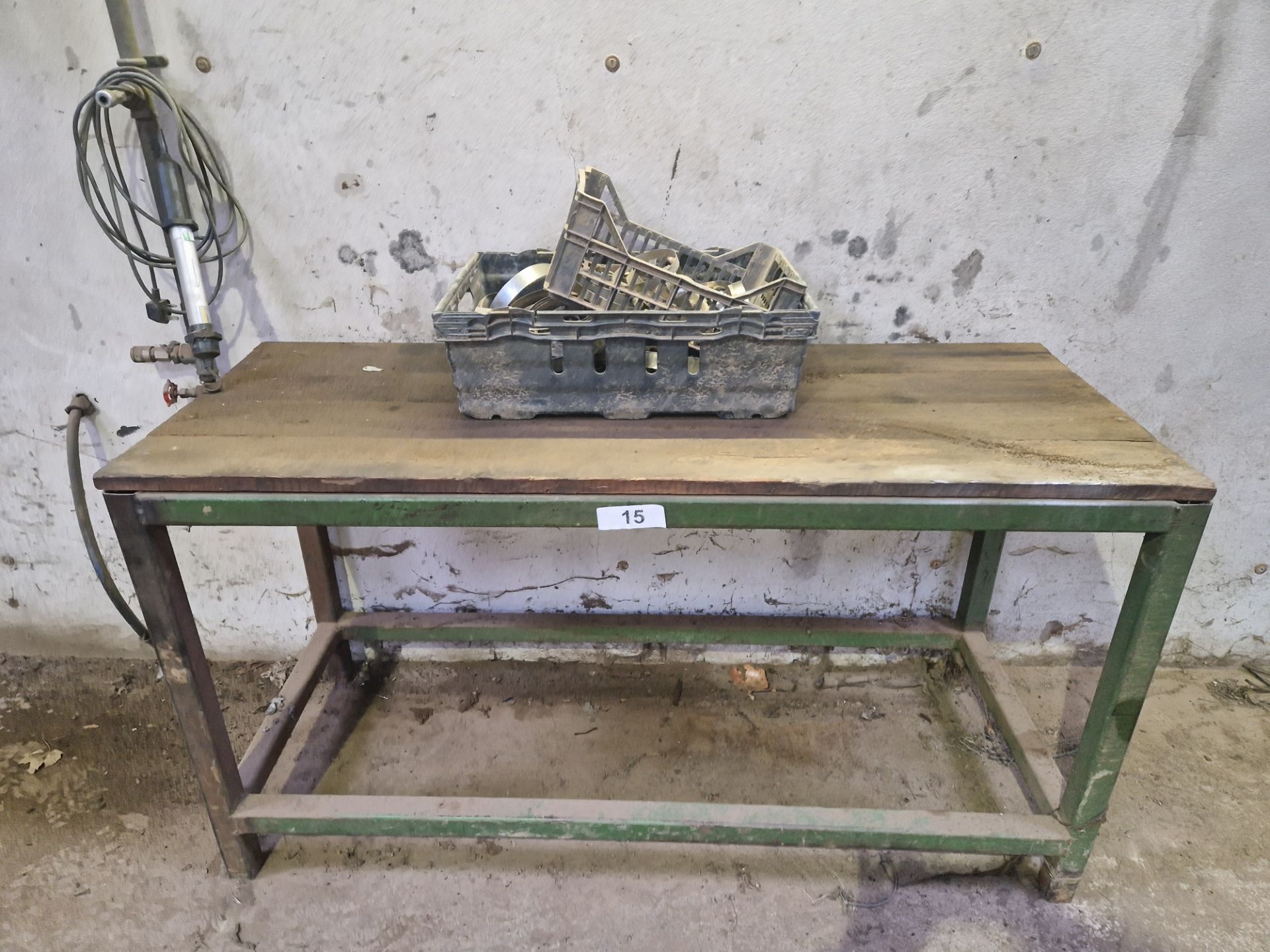 5ft 2in workshop bench with wooden top & jubilee clips & soil pH tester